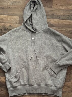 Nike Gray Hoodie Sweatshirt with Subtle Swoosh Casual